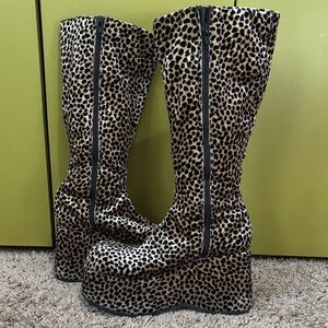Vintage 9&Co. Leopard Print Platform Boots 6.5